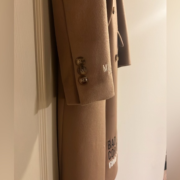 Coat - Picture 5 of 7